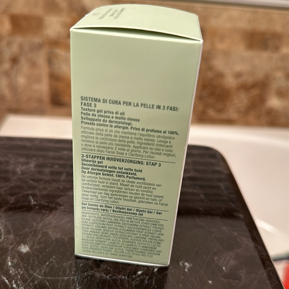 Clinique dramatically different moisturizing gel NEW in box - Picture 4 of 7